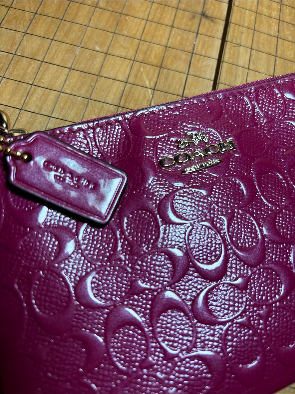 Coach Patent Debossed Signature C Wristlet Corner Zip w Gold Tone Hot Pink - Picture 3 of 17